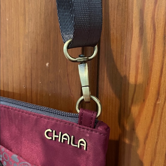 Chala Pet Paw Crossbody - Picture 8 of 11